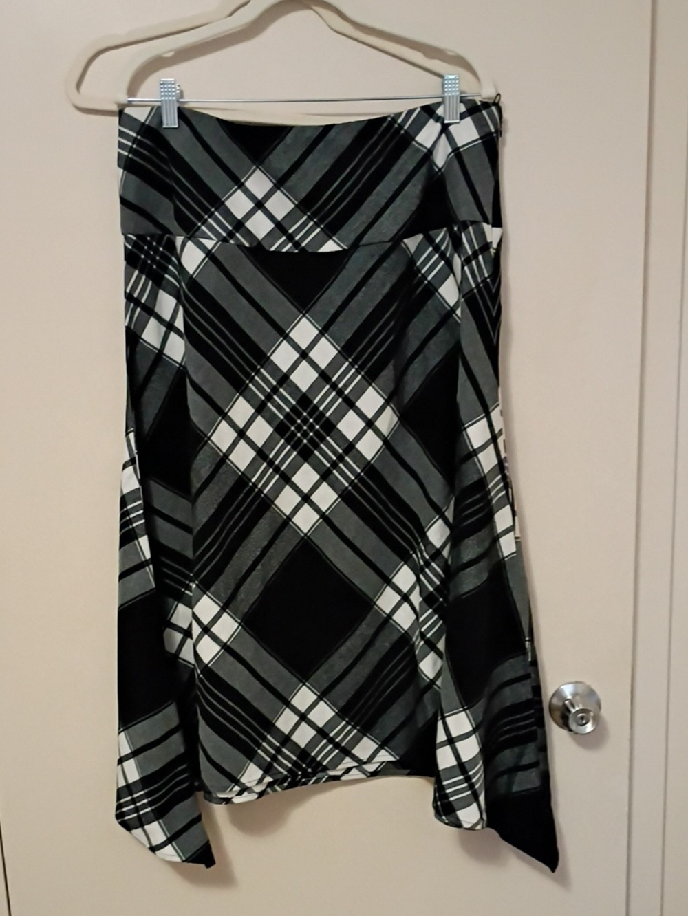Black & White Plaid A-Line Women’s Skirt Size 12